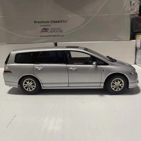 OEM Honda 2004 Odyssey RB1 Silver 1:24 – Kolekcjonerski model odlewany