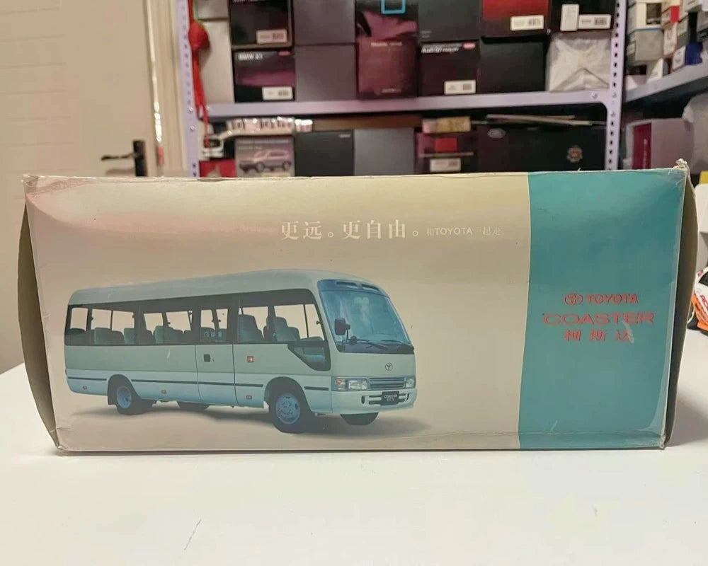 [OEM] 1:24 Toyota 1993 Coaster B40/B50 modellino di auto Die-Cast