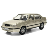 OEM Volkswagen 1997 Jetta Gold 1:24 – Kolekcjonerski model odlewany z metalu