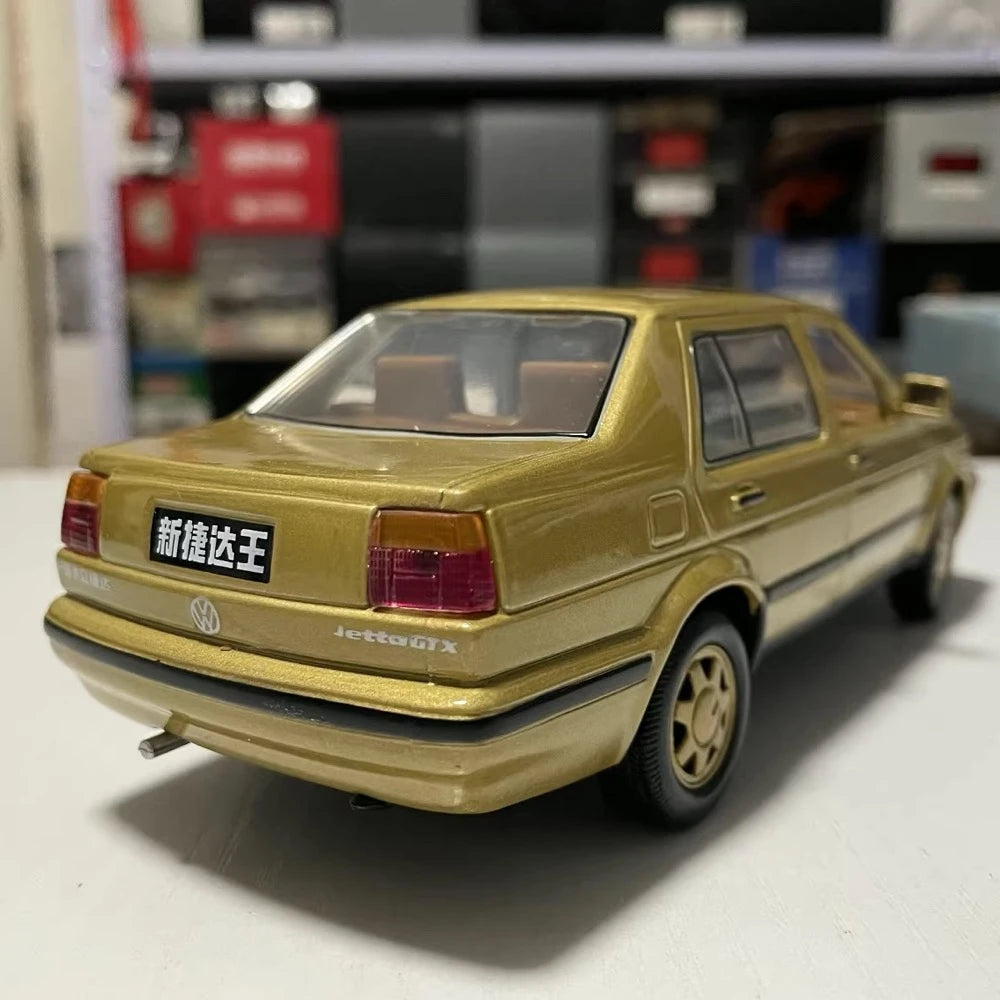 [OEM] 1:24 Volkswagen 1997 Jetta giallo modellino di auto Die-Cast
