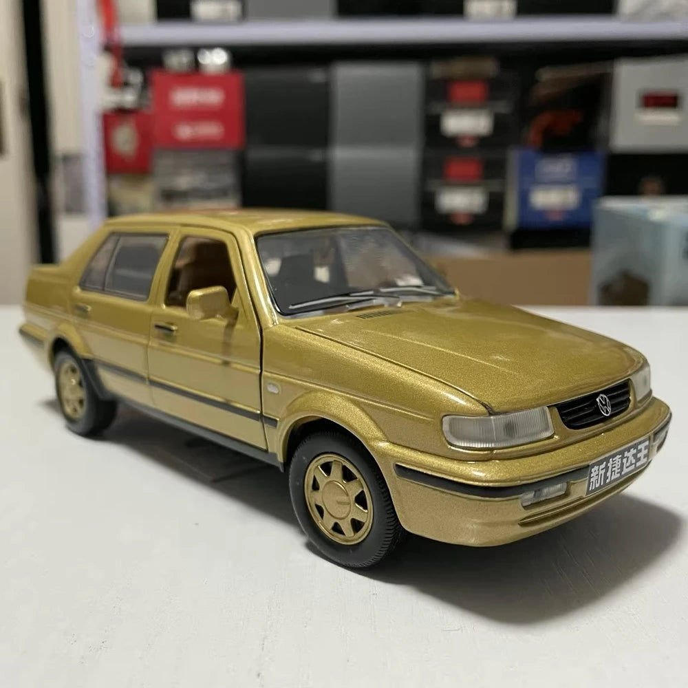 [OEM] 1:24 Volkswagen 1997 Jetta giallo modellino di auto Die-Cast