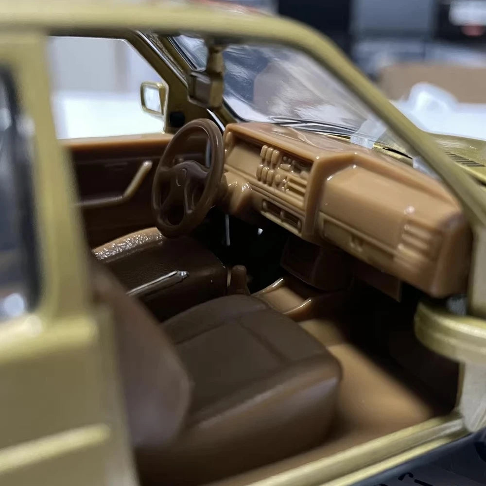[OEM] 1:24 Volkswagen 1997 Jetta giallo modellino di auto Die-Cast