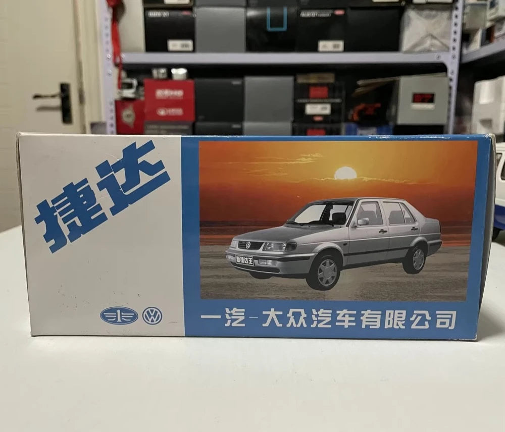 [OEM] 1:24 Volkswagen 1997 Jetta giallo modellino di auto Die-Cast