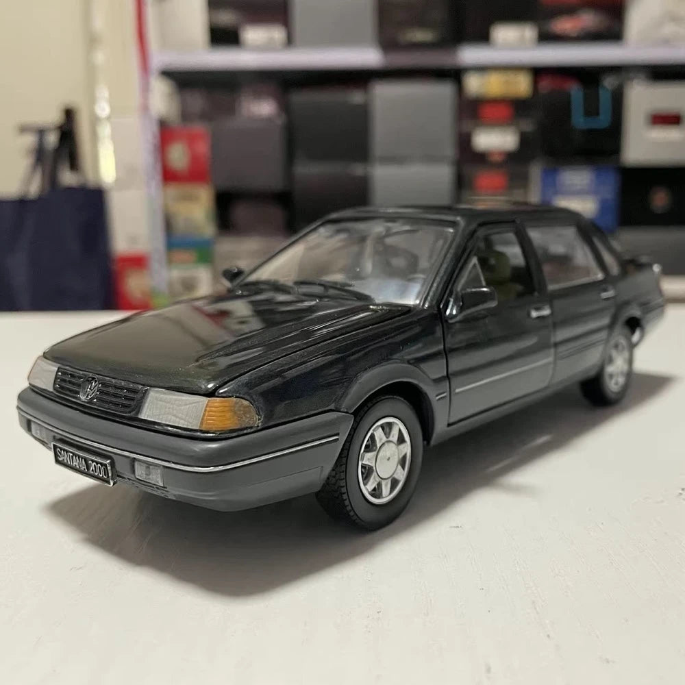 [OEM] 1:24 Volkswagen 1997 Santana 2000 GLS Black Model Car Die-Cast