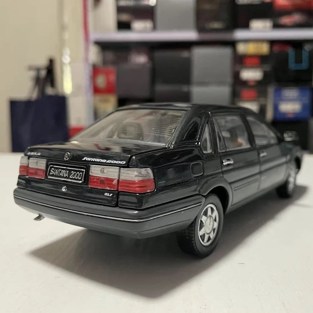 [OEM] 1:24 Volkswagen 1997 Santana 2000 GLS Black Model Car Die-Cast