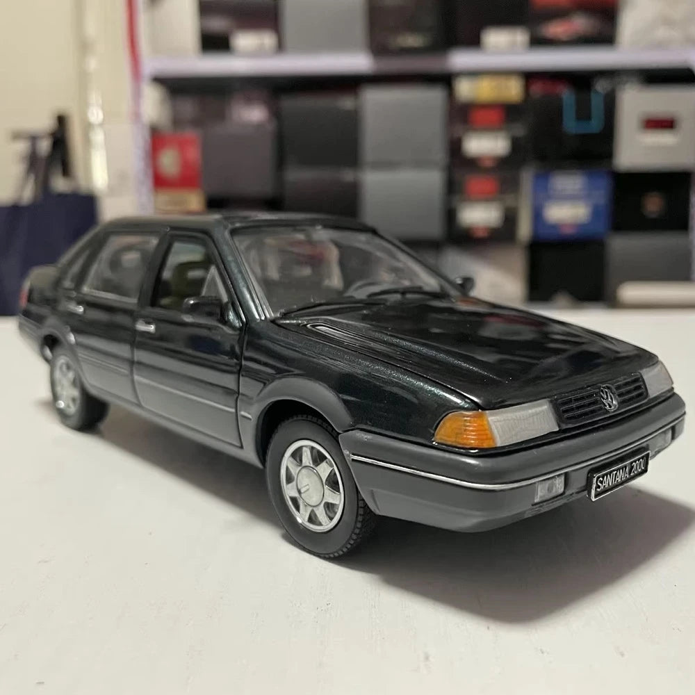 [OEM] 1:24 Volkswagen 1997 Santana 2000 GLS Black Model Car Die-Cast