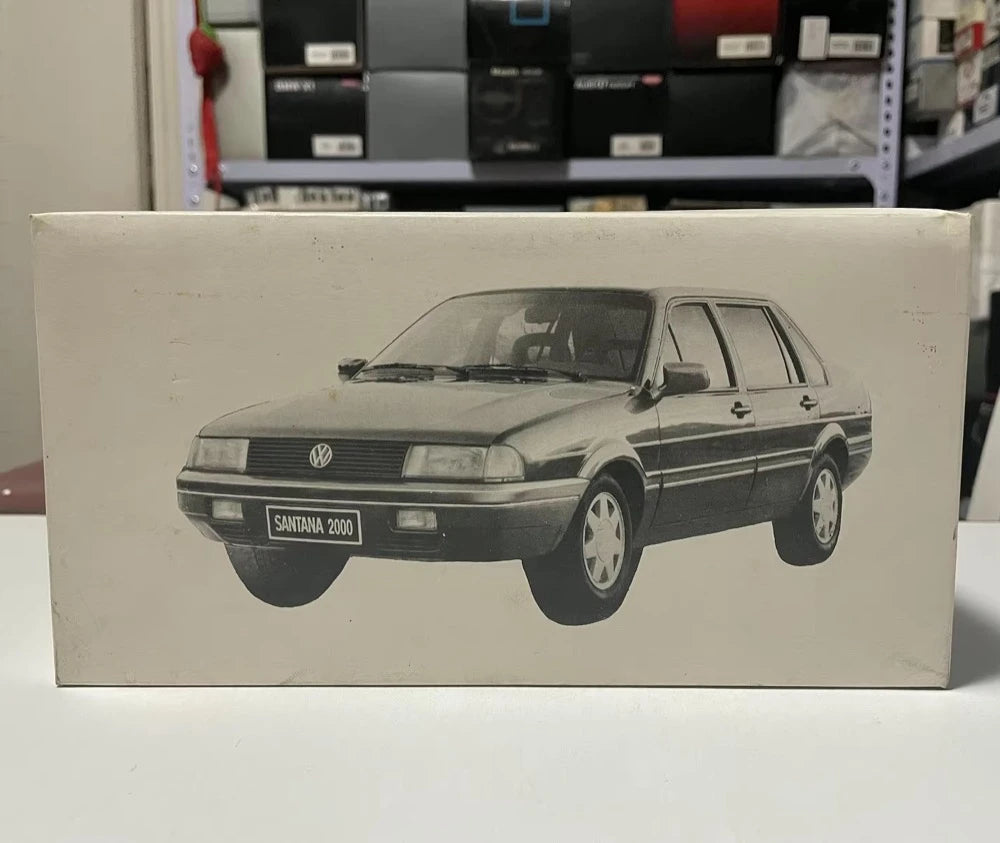 [OEM] 1:24 Volkswagen 1997 Santana 2000 GLS ゴールド モデルカー Die-Cast