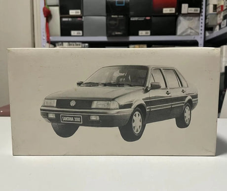 OEM Volkswagen 1997 Santana 2000 GLS Gold 1:24 – Kolekcjonerski model odlewany