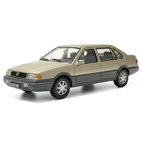 OEM Volkswagen 1997 Santana 2000 GLS Gold 1:24 – Kolekcjonerski model odlewany