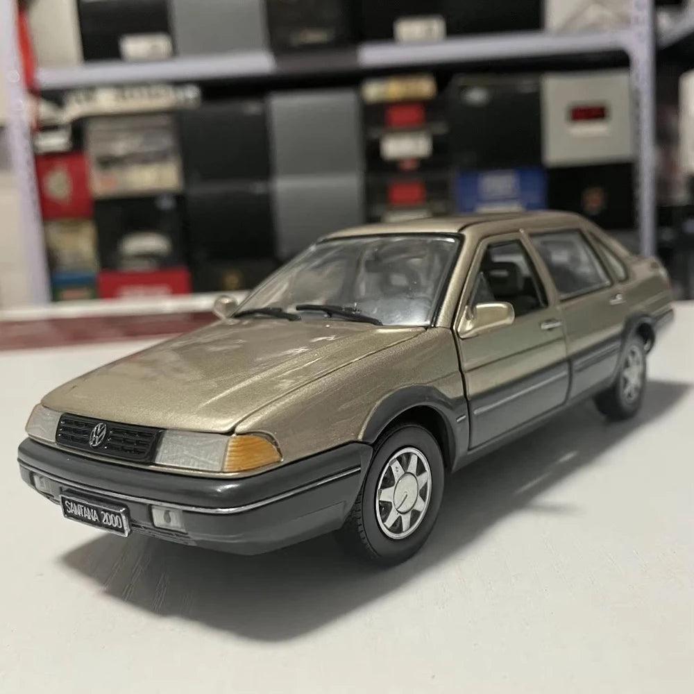 [OEM] 1:24 Volkswagen 1997 Santana 2000 GLS ゴールド モデルカー Die-Cast