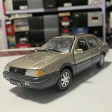 [OEM] 1:24 Volkswagen 1997 Santana 2000 GLS ゴールド モデルカー Die-Cast