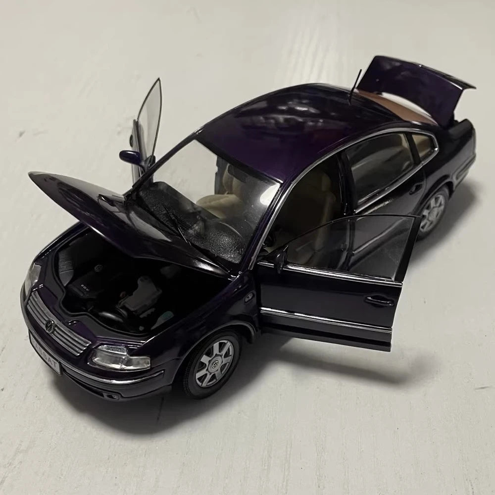 [OEM] 1:24 Volkswagen 2000 Passat B5 GSI viola modellino di auto Die-Cast