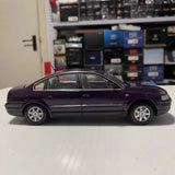 [OEM] 1:24 Volkswagen 2000 Passat B5 GSI Purple Model Car Die-Cast