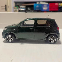 [OEM] 1:30 Toyota 2016 Passo M700A Green Model Car Die-Cast