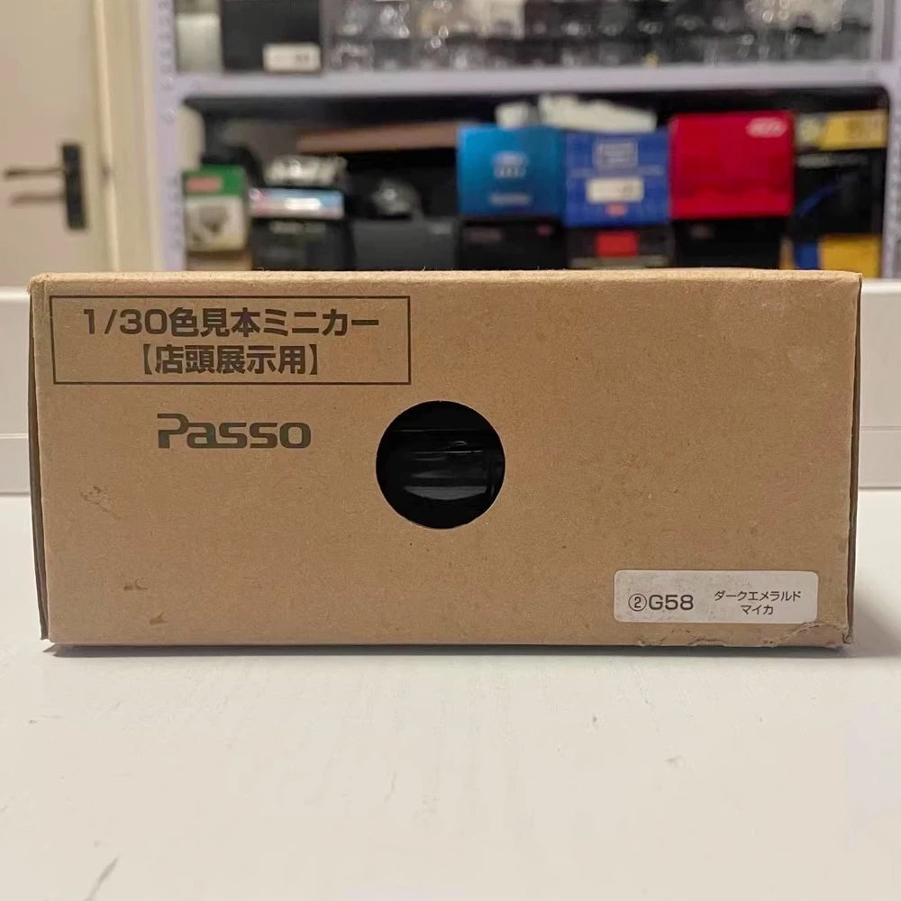 [OEM] 1:30 Toyota 2016 Passo M700A Green Model Car Die-Cast