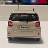 [OEM] 1:30 Toyota 2016 Passo M700A Khaki Model Car Die-Cast