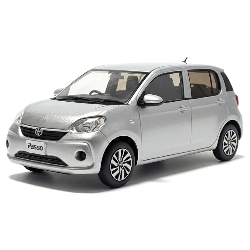 [OEM] 1:30 Toyota 2016 Passo M700A argento modellino di auto Die-Cast