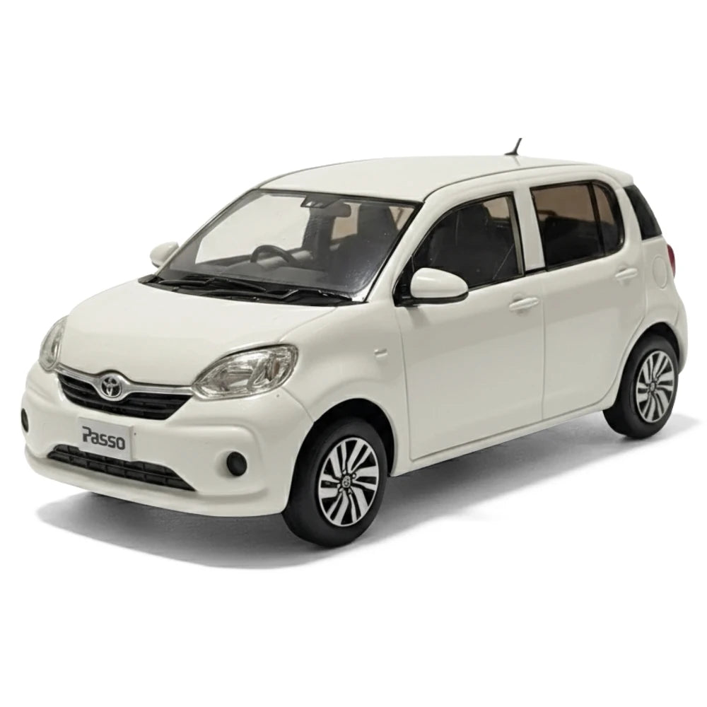 [OEM] 1:30 Toyota 2016 Passo M700A White Model Car Die-Cast
