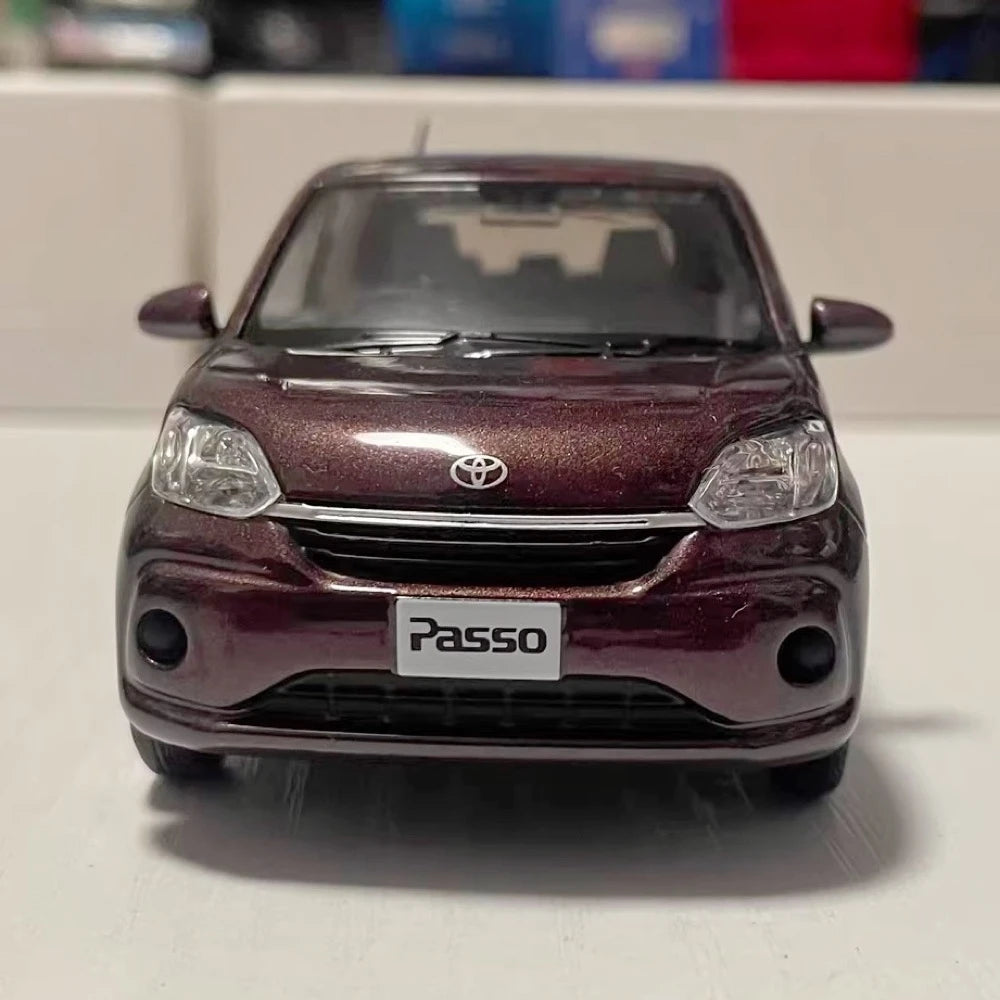 [OEM] 1:30 Toyota 2016 Passo M700A Wine modellino di auto Die-Cast