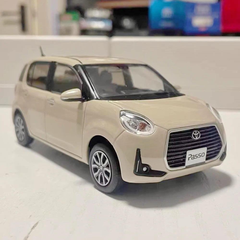 [OEM] 1:30 Toyota 2016 Passo MODA M700A Khaki modellbil Die-Cast