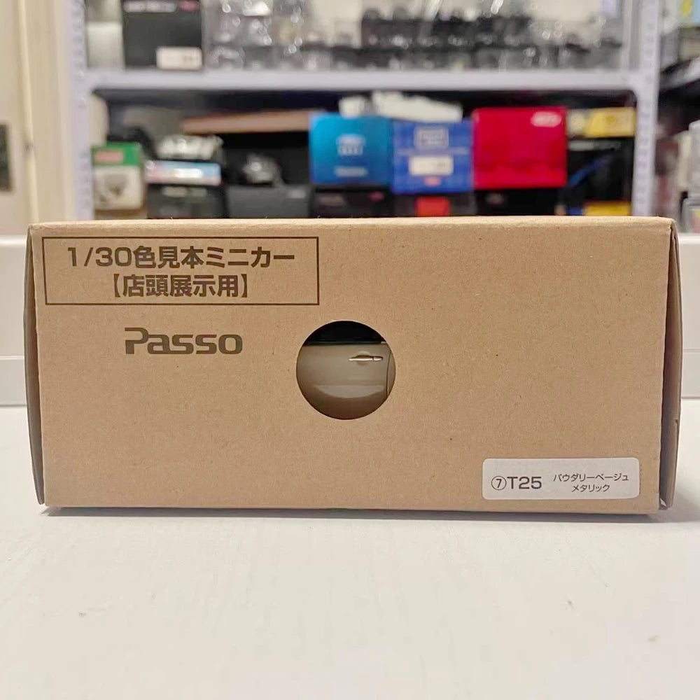 [OEM] 1:30 Toyota 2016 Passo MODA M700A Khaki Model Car Die-Cast