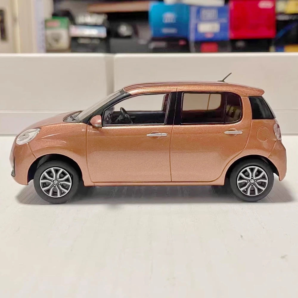 [OEM] 1:30 Toyota 2016 Passo MODA M700A Pink Model Car Die-Cast