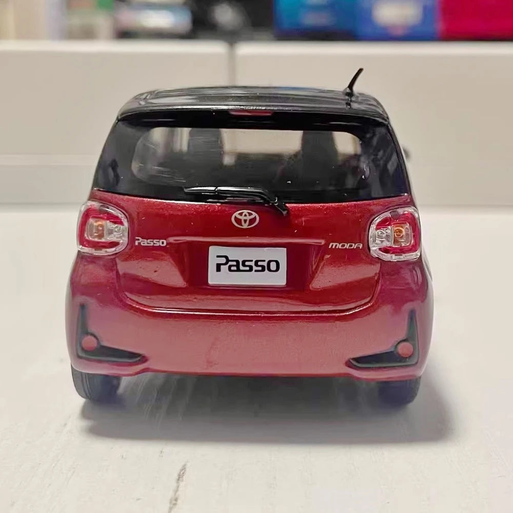 [OEM] 1:30 Toyota 2016 Passo MODA M700A Red Model Car Die-Cast