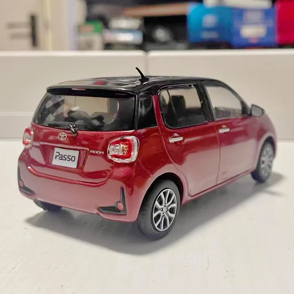 [OEM] 1:30 Toyota 2016 Passo MODA M700A Red Model Car Die-Cast