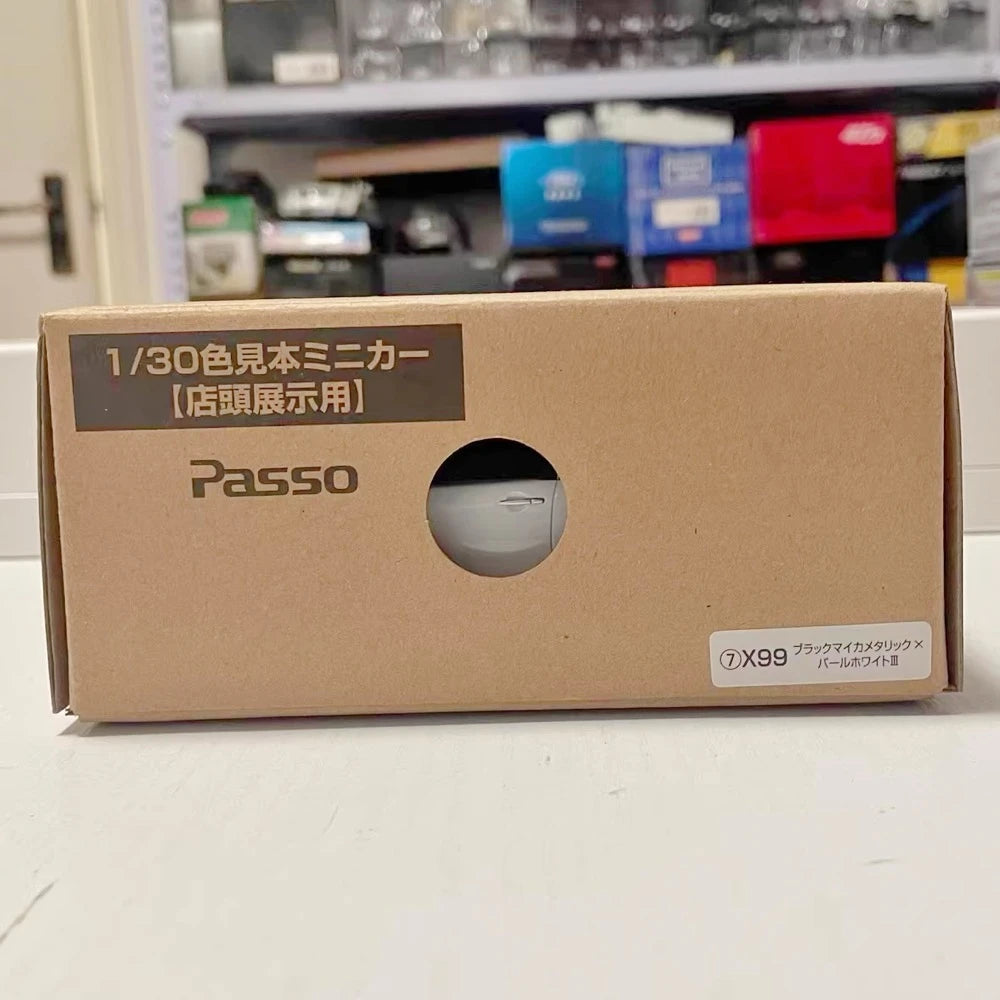 [OEM] 1:30 Toyota 2016 Passo MODA M700A White Model Car Die-Cast