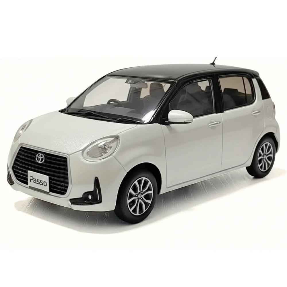 [OEM] 1:30 Toyota 2016 Passo MODA M700A White Model Car Die-Cast