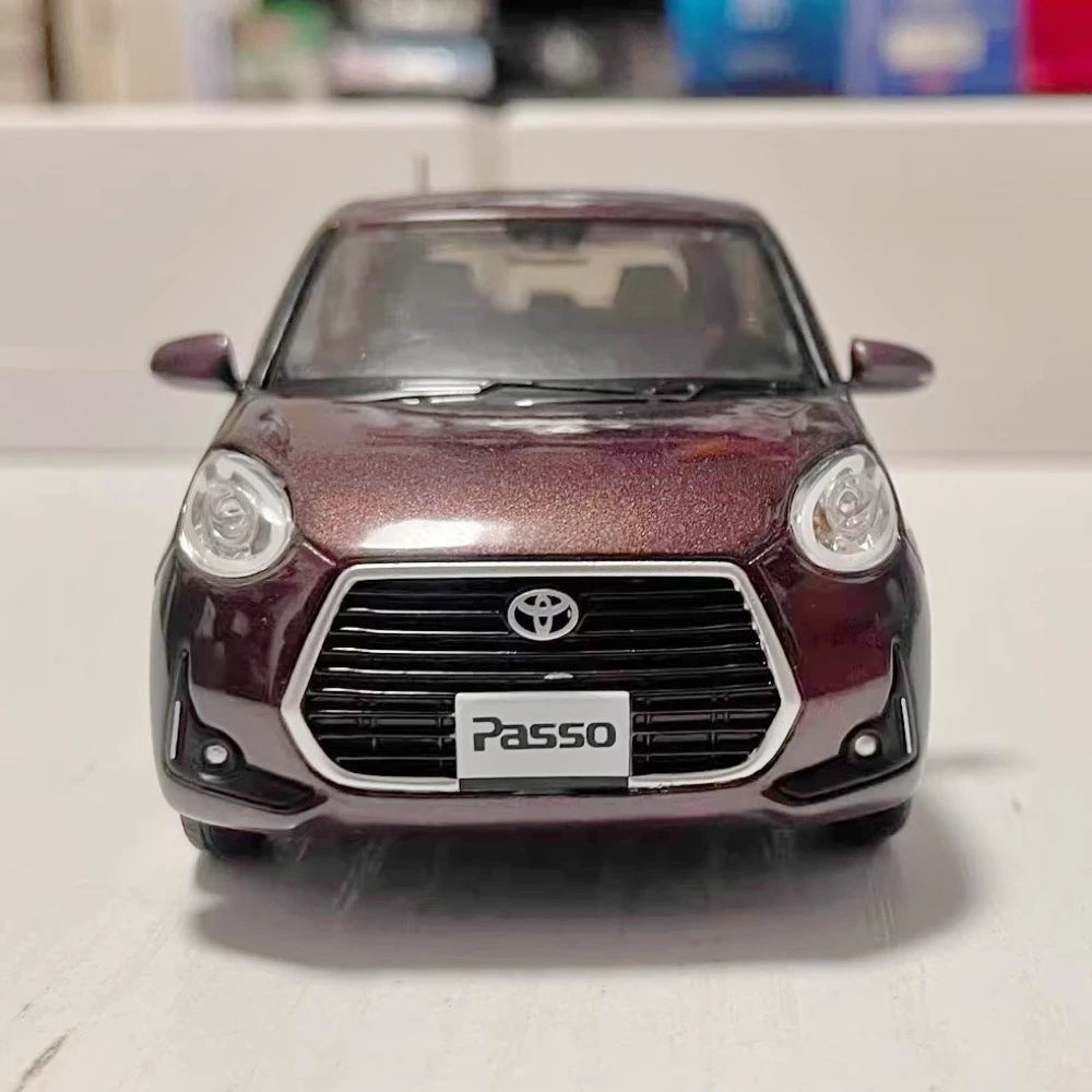 [OEM] 1:30 Toyota 2016 Passo MODA M700A Wine Model Car Die-Cast