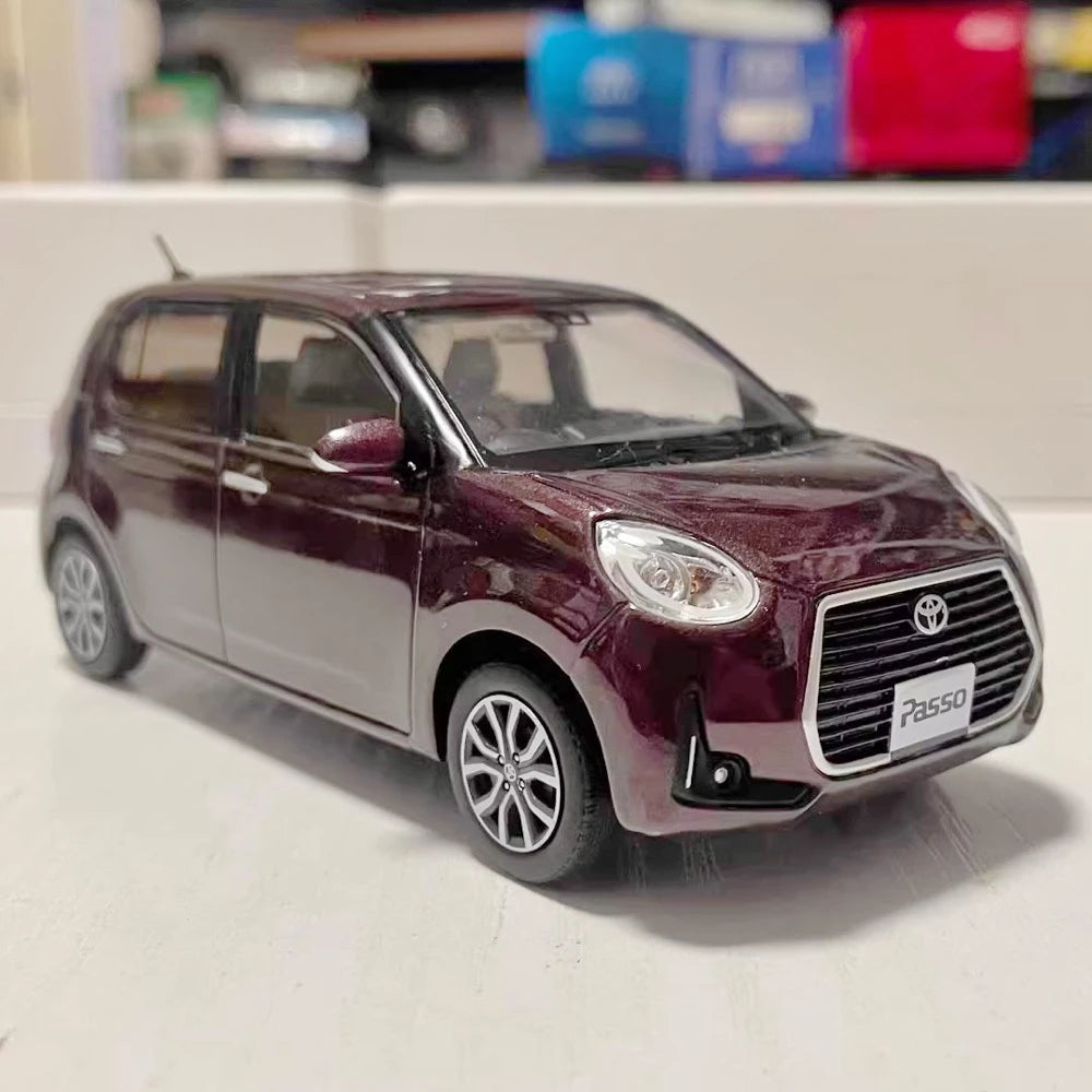 [OEM] 1:30 Toyota 2016 Passo MODA M700A Wine Model Car Die-Cast