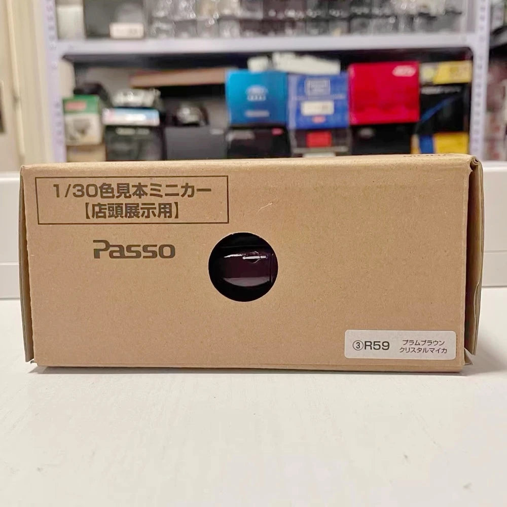[OEM] 1:30 Toyota 2016 Passo MODA M700A Wine Model Car Die-Cast