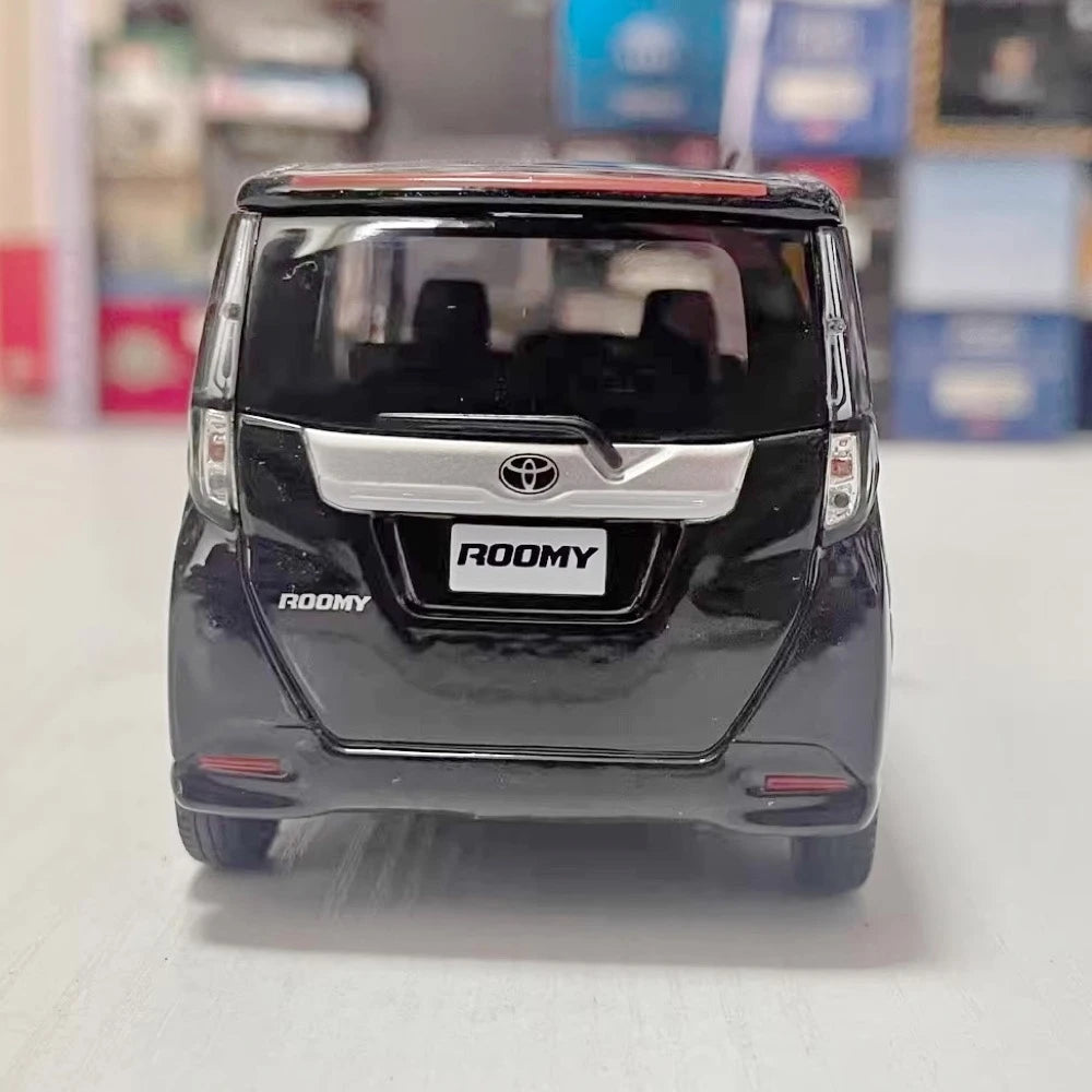 [OEM] 1:30 Toyota 2016 Roomy M900A Black Model Car Die-Cast