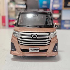 [OEM] 1:30 Toyota 2016 Roomy M900A Gold Model Car Die-Cast