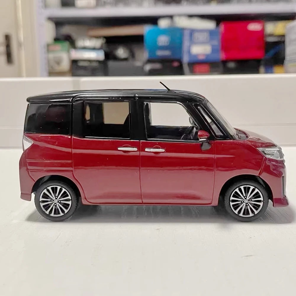[OEM] 1:30 Toyota 2016 Roomy M900A Red Model Car Die-Cast