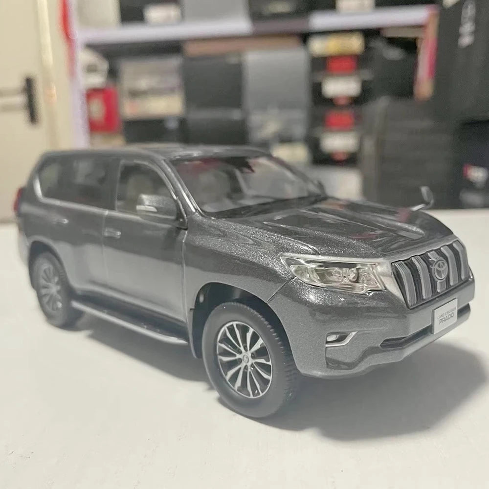 [OEM] 1:30 Toyota 2018 Land Cruiser Prado J150 Gray Model Car Die-Cast