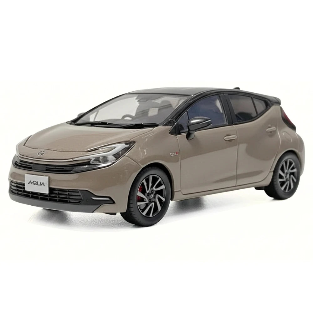 [OEM] 1:30 Toyota 2021 Aqua MXPK10 Brown Model Car Die-Cast