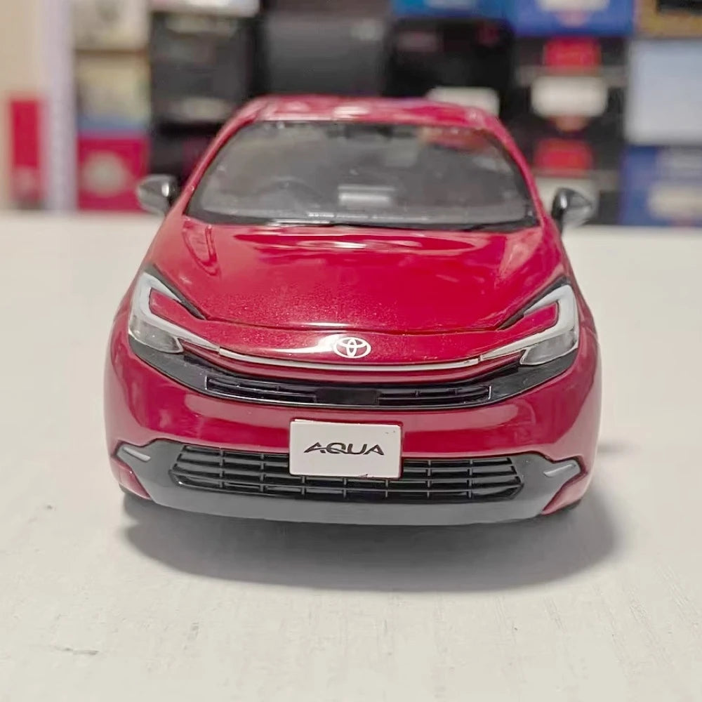 [OEM] 1:30 Toyota 2021 Aqua MXPK10 Red Model Car Die-Cast