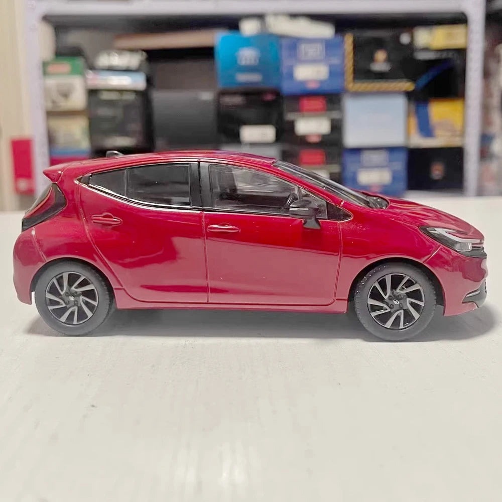 [OEM] 1:30 Toyota 2021 Aqua MXPK10 Red Model Car Die-Cast