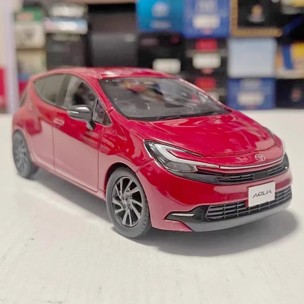 [OEM] 1:30 Toyota 2021 Aqua MXPK10 Red Model Car Die-Cast