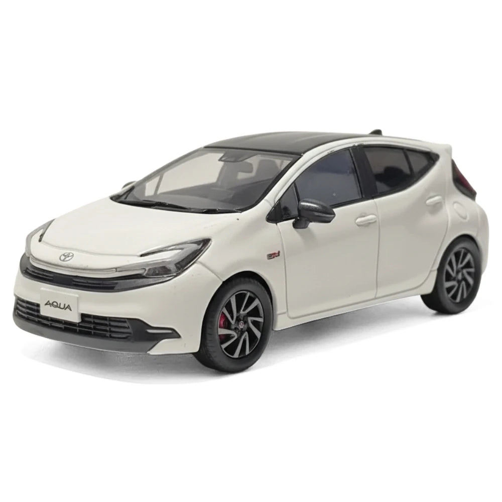 [OEM] 1:30 Toyota 2021 Aqua MXPK10 bianco modellino di auto Die-Cast