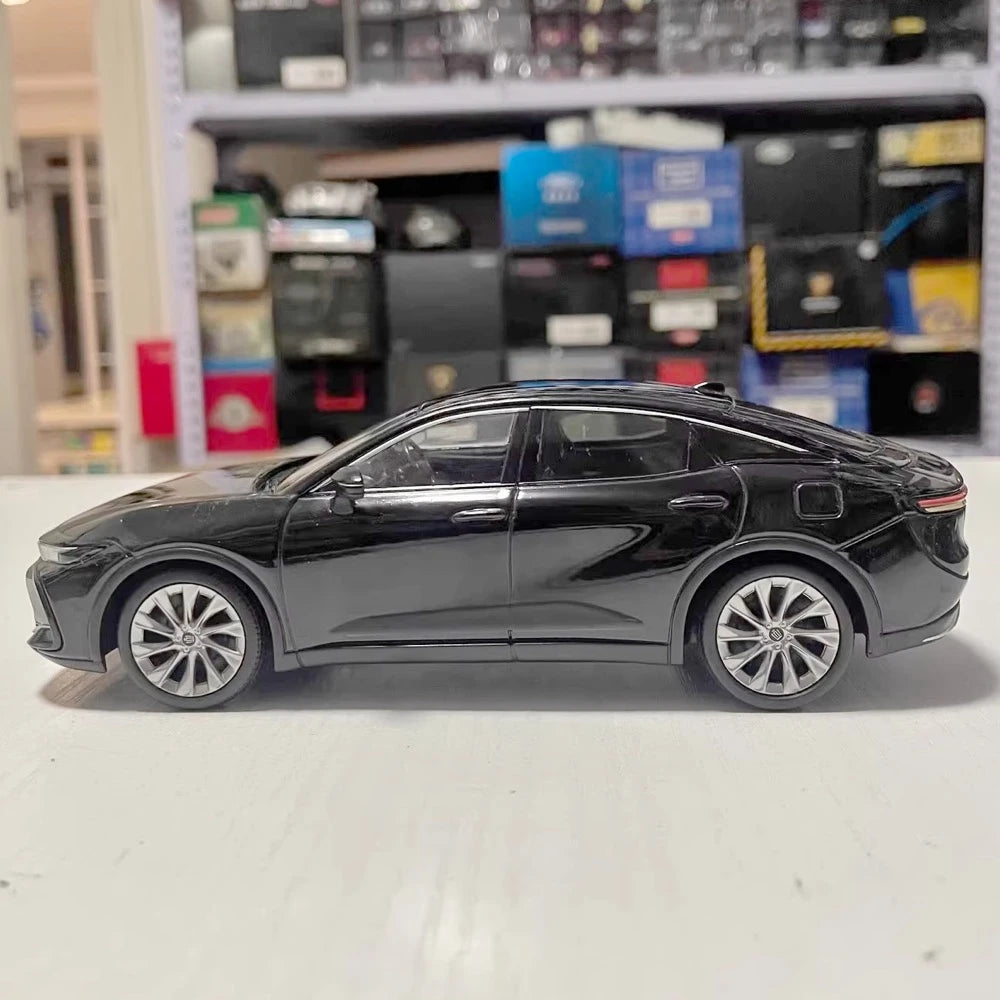 [OEM] 1:30 Toyota 2022 Crown Crossover S235 nero modellino di auto Die-Cast