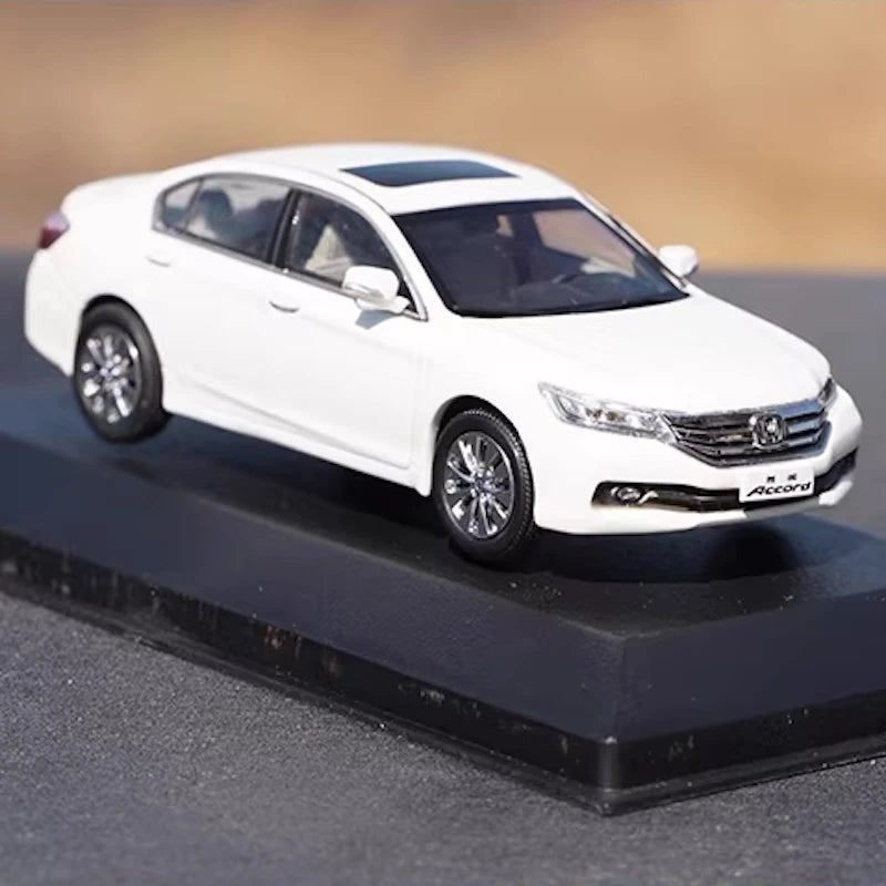 [OEM] 1:43 Honda 2017 Accord wit modelauto Die-Cast