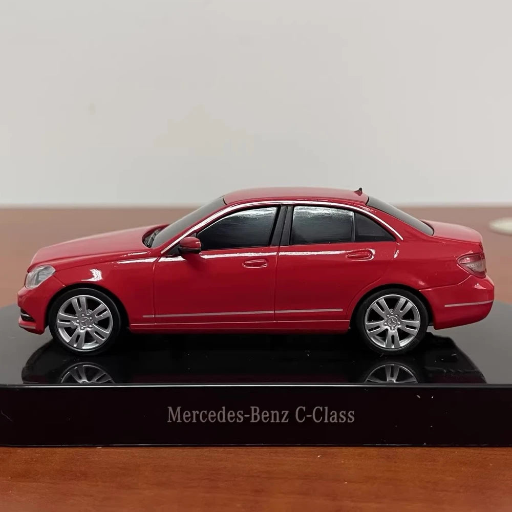 [OEM] 1:43 Mercedes-Benz 2011 C-Class W204 Red Model Car Die-Cast