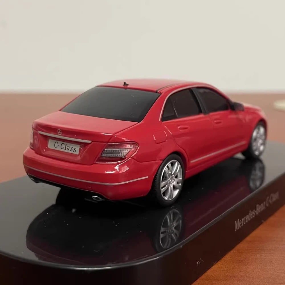 [OEM] 1:43 Mercedes-Benz 2011 C-Class W204 Red Model Car Die-Cast