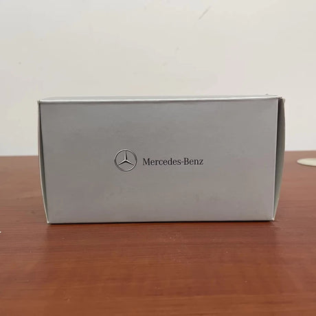 [OEM] 1:43 Mercedes-Benz 2011 C-Class W204 Red Model Car Die-Cast
