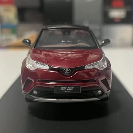 [OEM] 1:43 Toyota 2018 IZOA röd modellbil Die-Cast