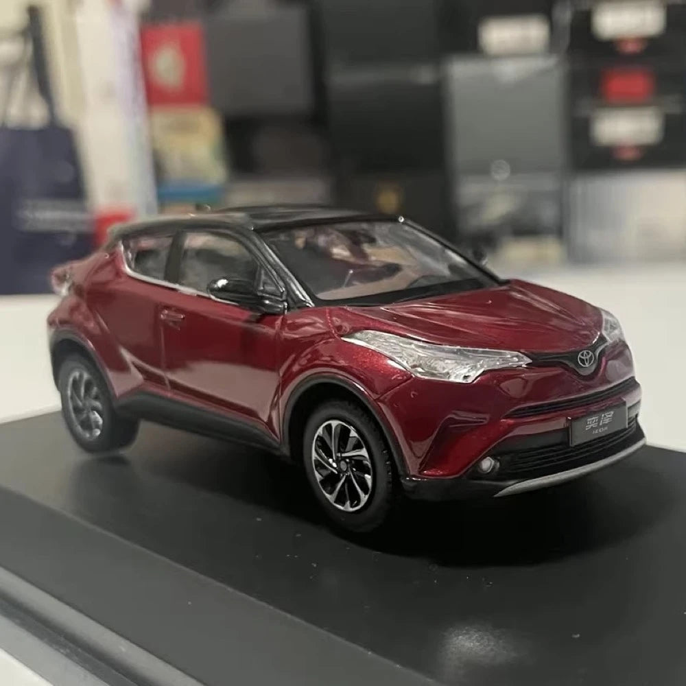 [OEM] 1:43 Toyota 2018 IZOA Red Model Car Die-Cast