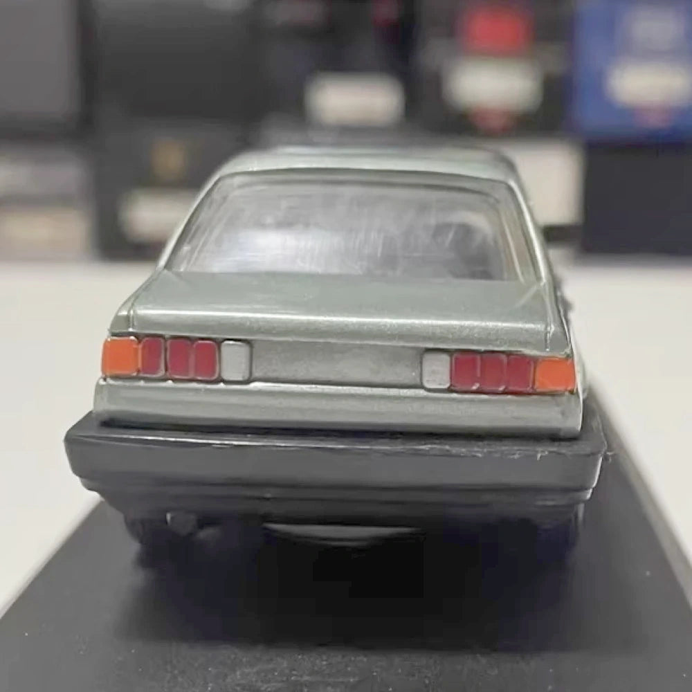 [OEM] 1:43 Volkswagen 1985 Santana B2 Green Model Car Die-Cast